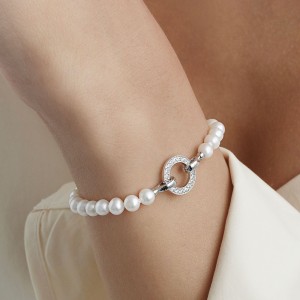 Bratara cu perle naturale si pandantiv cu cristale DiAmanti 252-28B-G (Argint 925‰ 1,5 g.) Bratara cu perle naturale si pandantiv cu cristale DiAmanti 252-28B-G (Argint 925‰ 1,5 g.)